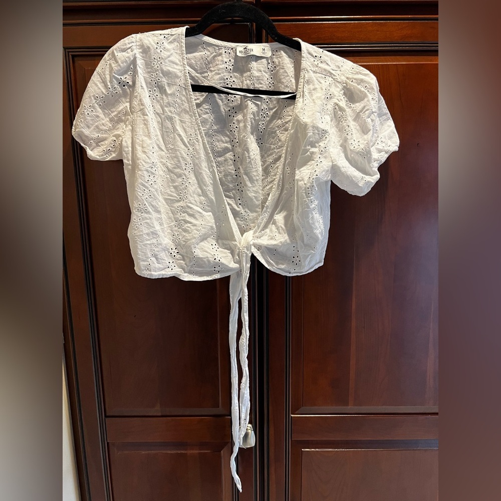 Hollister White Wrap Tie Eyelet Crop Top blouse XL Women’s Cute